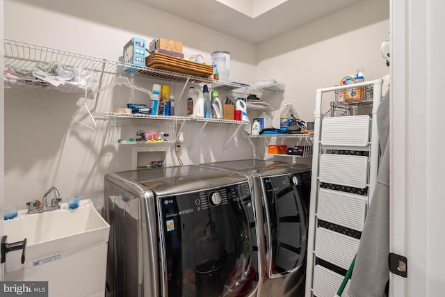23593 Robalo Rd, Frankford, DE 19945 - laundry room featuring separate washer and dryer