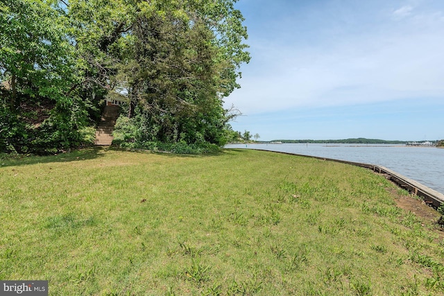 424 Alameda Pkwy, Arnold, MD 21012 - view of green lawn featuring a water view