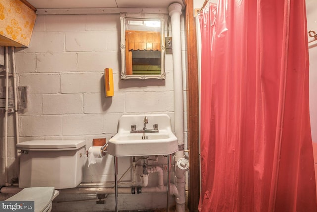 7423 Phelps Rd, Hanover, MD 21076 - full bath featuring toilet and a sink