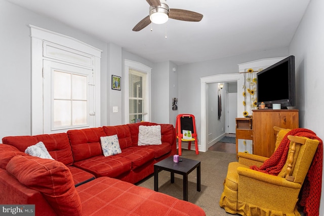 442 Poplar St, Lancaster, PA 17603 - living area with carpet and ceiling fan