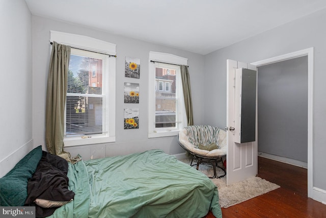 442 Poplar St, Lancaster, PA 17603 - bedroom with wood finished floors and baseboards