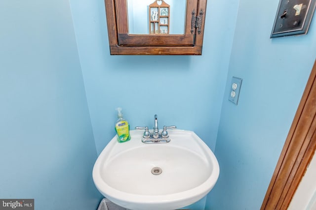 33 Miracle Dr, Williamstown, NJ 08094 - bathroom featuring a sink