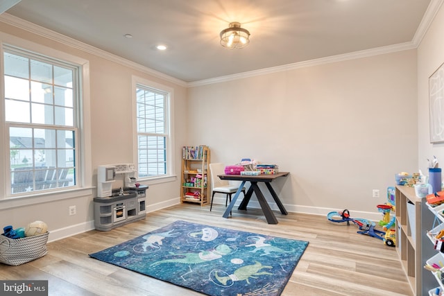 7679 Cross Creek Dr, Columbia, MD 21044 - game room featuring wood finished floors, crown molding, baseboards, and recessed lighting