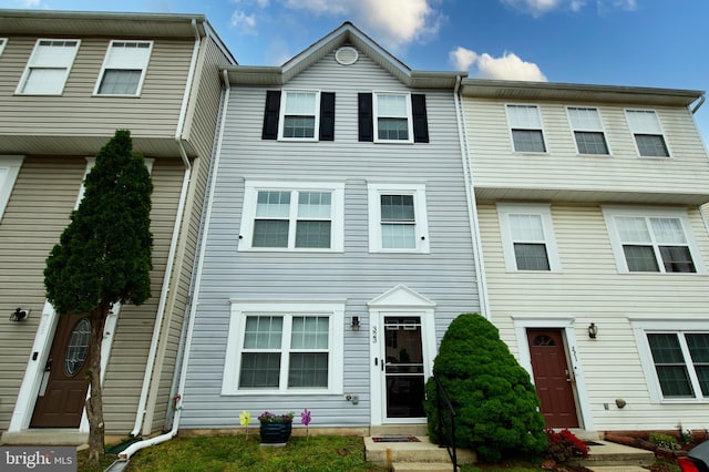 323 Moseby Ct, Manassas Park, VA 20111 - view of multi unit property