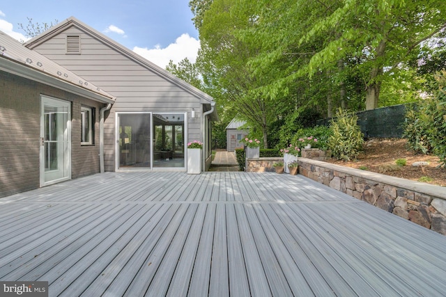 5018 36th St N, Arlington, VA 22207 - view of wooden terrace
