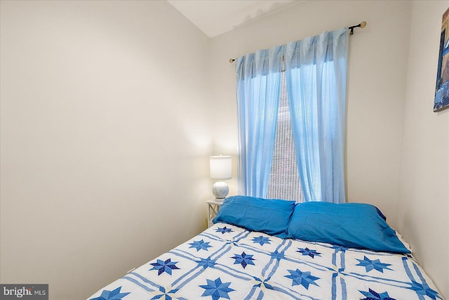 22 Flounder Ln, Ocean City, MD 21842 - bedroom featuring lofted ceiling