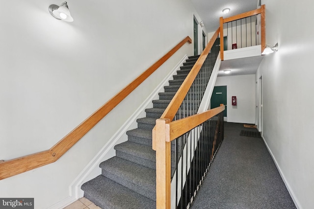 15645 Horseshoe Ln, Woodbridge, VA 22191 - staircase with baseboards