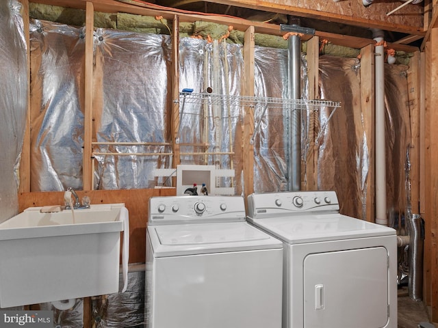 206 Village Center Blvd, Milton, DE 19968 - laundry room with washer and dryer