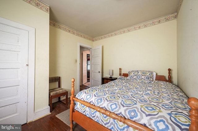 135 Pine St, Dover, DE 19901 - bedroom featuring hardwood / wood-style flooring
