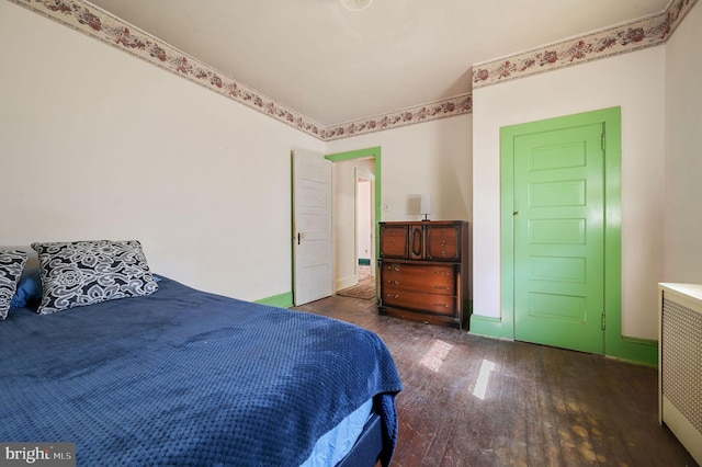 135 Pine St, Dover, DE 19901 - bedroom featuring wood finished floors and baseboards