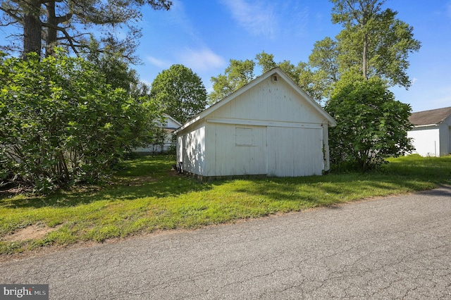 135 Pine St, Dover, DE 19901 - view of garage