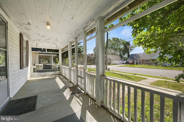 135 Pine St, Dover, DE 19901 - view of unfurnished sunroom
