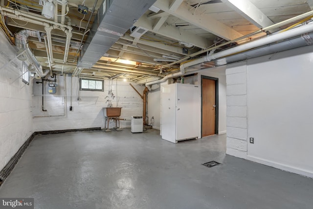 331 E Maple Rd, Linthicum Heights, MD 21090 - below grade area with gas meter and a sink