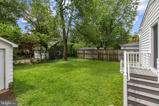 331 E Maple Rd, Linthicum Heights, MD 21090 - view of yard