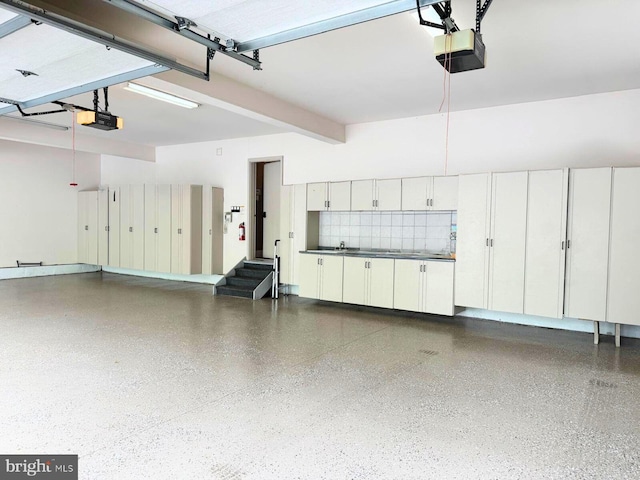 1389 Lamplighter Cir, Gwynedd, PA 19436 - garage with a garage door opener