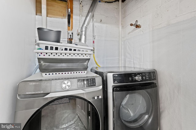 6526 N Capitol St NW, Washington, DC 20012 - clothes washing area with washing machine and dryer