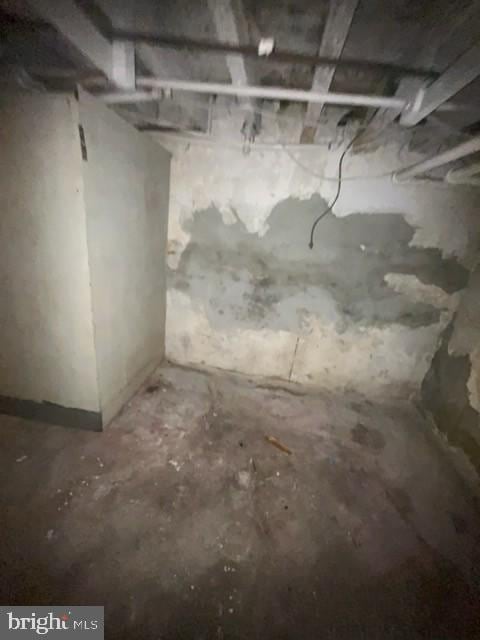 view of unfinished below grade area