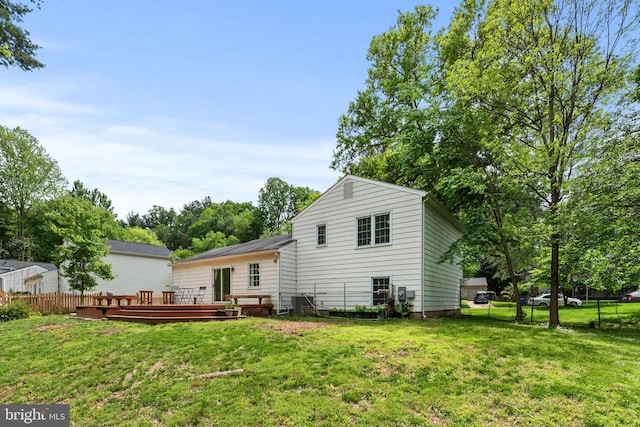 9518 Center St, Vienna, VA 22181 - back of property with a deck
