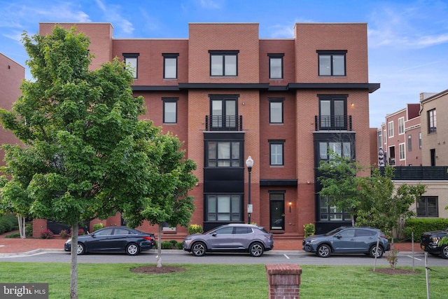 724 E Howell Ave, Alexandria, VA 22301 - view of building exterior