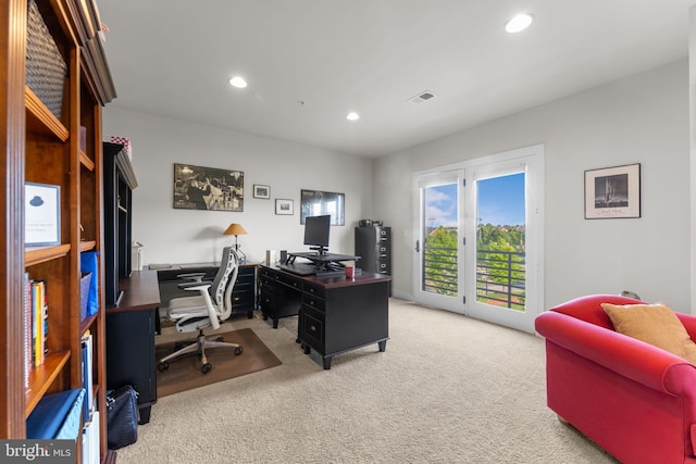 724 E Howell Ave, Alexandria, VA 22301 - carpeted home office with recessed lighting
