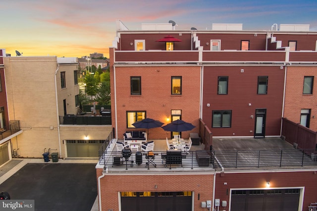 724 E Howell Ave, Alexandria, VA 22301 - view of property at dusk