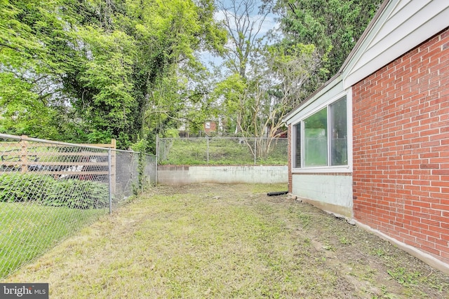 2505 Oxon Run Dr, Temple Hills, MD 20748 - view of yard