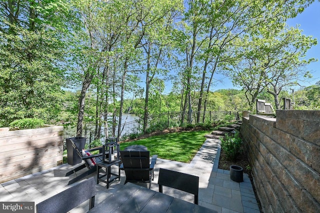 3015 Friends Rd, Annapolis, MD 21401 - view of patio featuring a fenced backyard