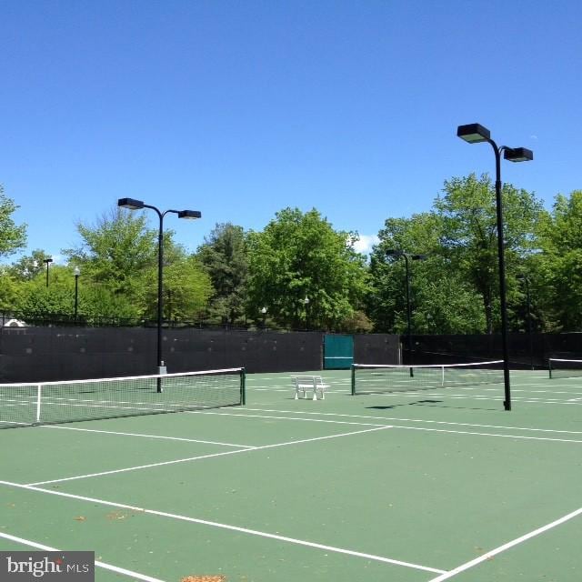 3901 Golf Tee Ct Unit 301, Fairfax, VA 22033 - view of tennis court