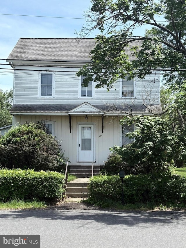 404 E Reliance Rd, Telford, PA 18969 - view of front of property with a shingled roof