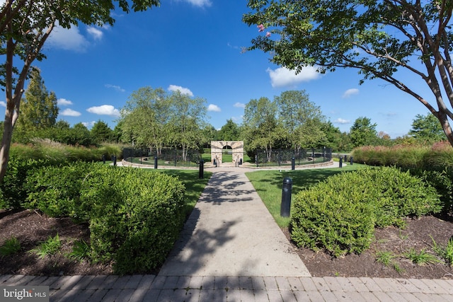 42248 Lancaster Woods Sq, Chantilly, VA 20152 - view of home's community featuring fence