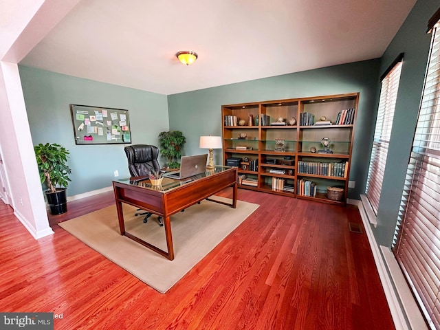 2 Raydan Way N, East, MD 21901 - home office with wood finished floors and baseboards