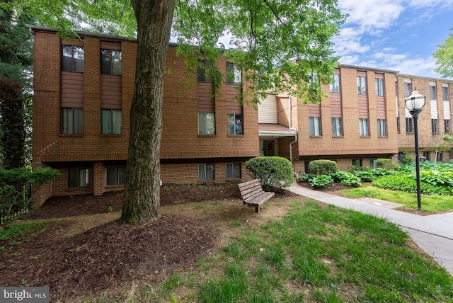 view of building exterior