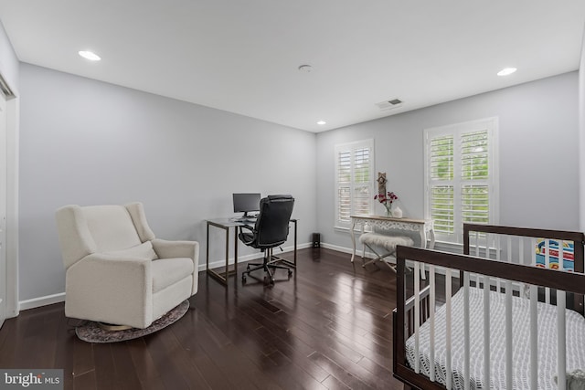 19599 Aspendale Sq, Ashburn, VA 20147 - bedroom featuring baseboards, wood finished floors, recessed lighting, and a desk