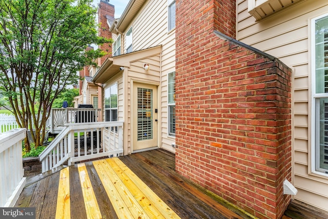 19599 Aspendale Sq, Ashburn, VA 20147 - view of wooden deck
