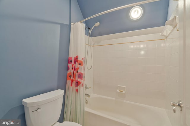 full bathroom featuring toilet and shower / tub combo