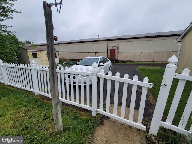 70 W Hamlin Ave, Telford, PA 18969 - view of yard featuring fence