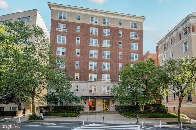 1954 Columbia Rd NW Unit 504, Washington, DC 20009 - view of building exterior
