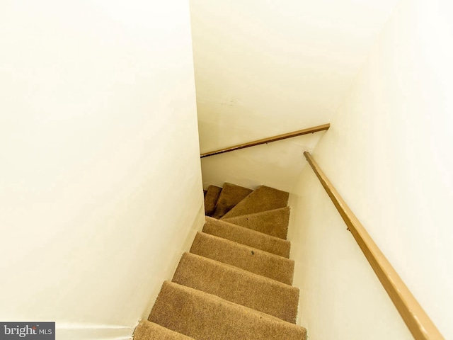 6215 Seminole Pl, College Park, MD 20740 - view of stairs