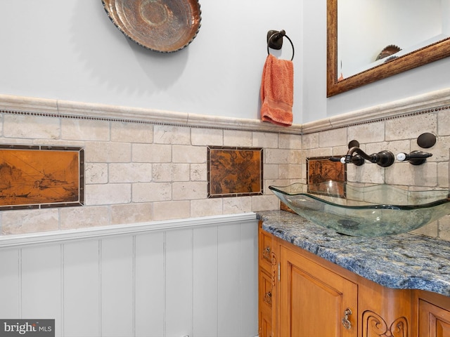 13 The Strand, New Castle, DE 19720 - bathroom featuring wainscoting and vanity