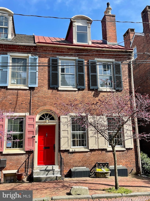 13 The Strand, New Castle, DE 19720 - multi unit property with brick siding and entry steps
