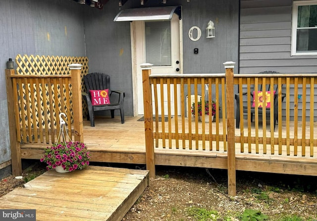 873 Delray Rd, Augusta, WV 26704 - view of deck