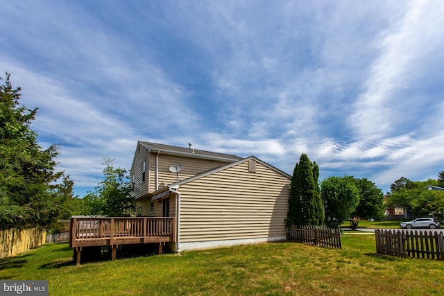 10703 Moray Ct, Cheltenham, MD 20623 - view of side of property with a wooden deck