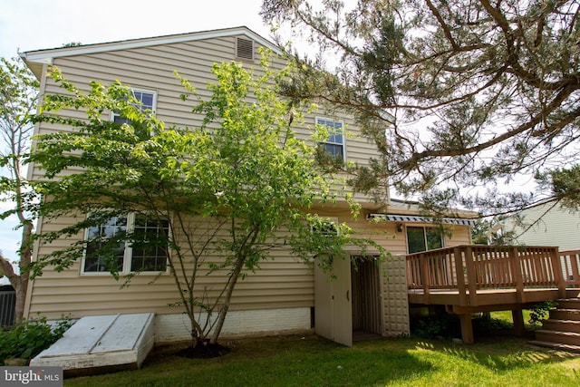 10703 Moray Ct, Cheltenham, MD 20623 - rear view of house featuring a deck