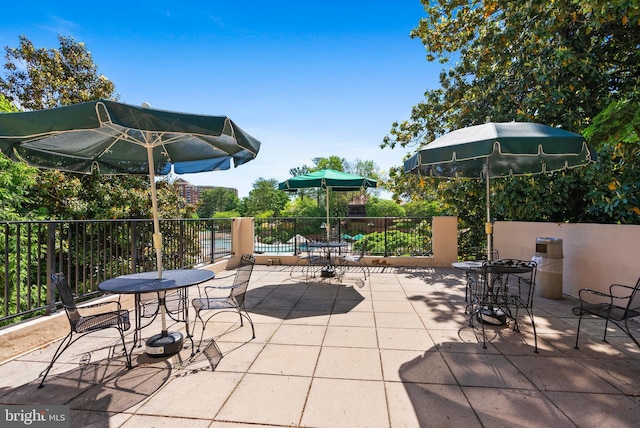 307 Yoakum Pkwy Unit 821, Alexandria, VA 22304 - view of patio with fence