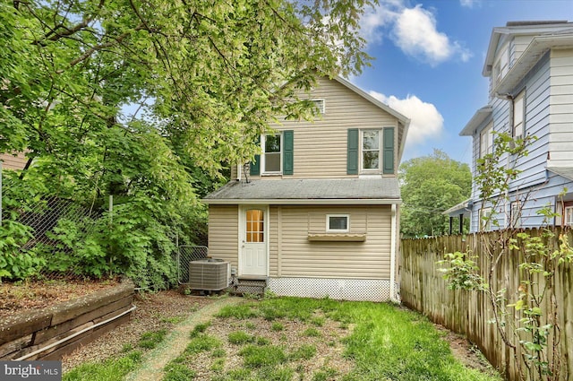 235 Wyoming Ave, Enola, PA 17025 - back of property featuring cooling unit and fence