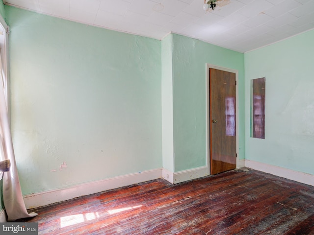 2030-32 E Somerset St, Philadelphia, PA 19134 - unfurnished room featuring hardwood / wood-style flooring and baseboards