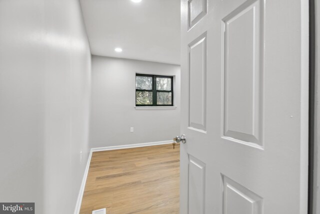 26 Paladin Dr Unit 26, Wilmington, DE 19802 - hall with light wood-style flooring, baseboards, and recessed lighting
