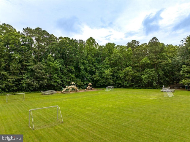 10 Riverside Ct, Ocean Pines, MD 21811 - view of yard with an area for soccer