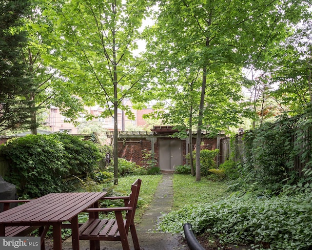 view of yard featuring fence