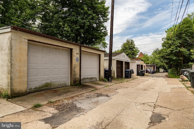 view of detached garage